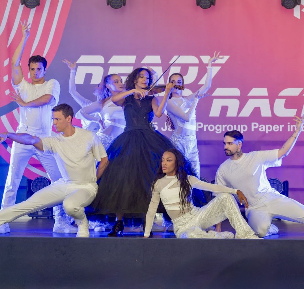 Geigerin Katharina Garrard mit Danceshow